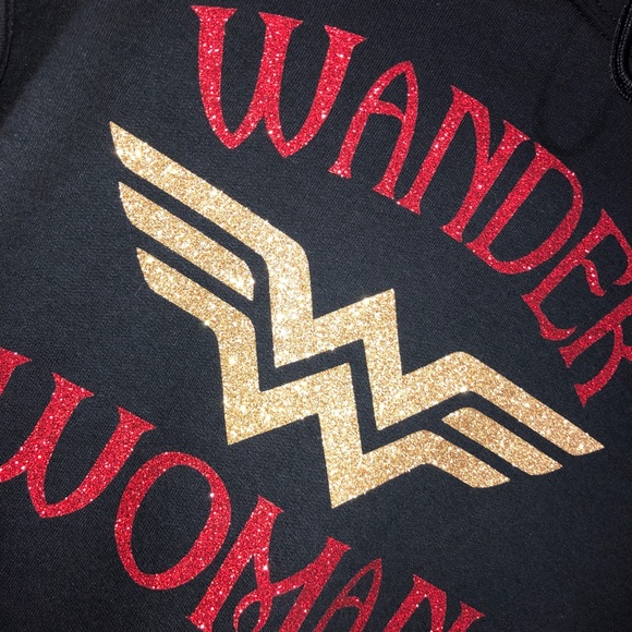 Wander Woman - Picture 2 of 4